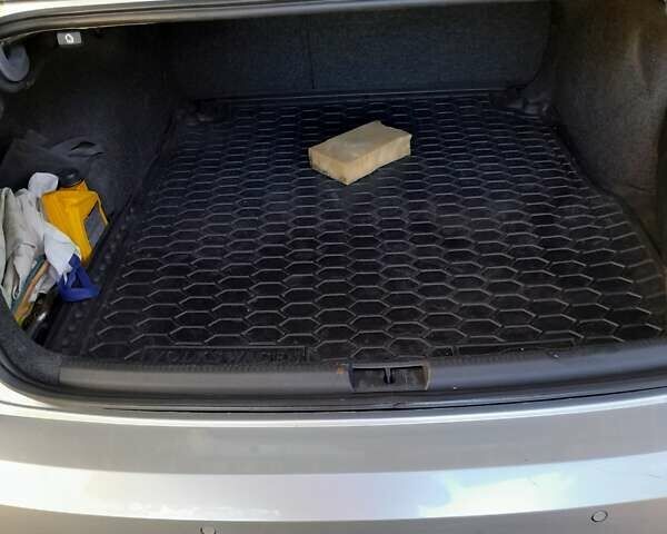 Серый Фольксваген Пассат, объемом двигателя 1.8 л и пробегом 120 тыс. км за 13500 $, фото 10 на Automoto.ua