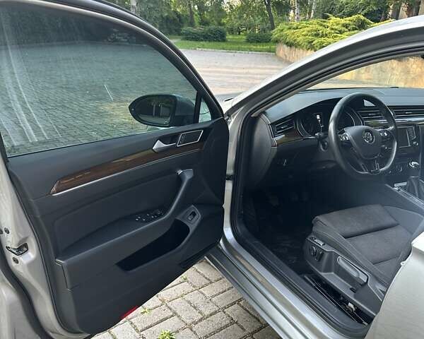 Серый Фольксваген Пассат, объемом двигателя 1.97 л и пробегом 207 тыс. км за 18200 $, фото 21 на Automoto.ua