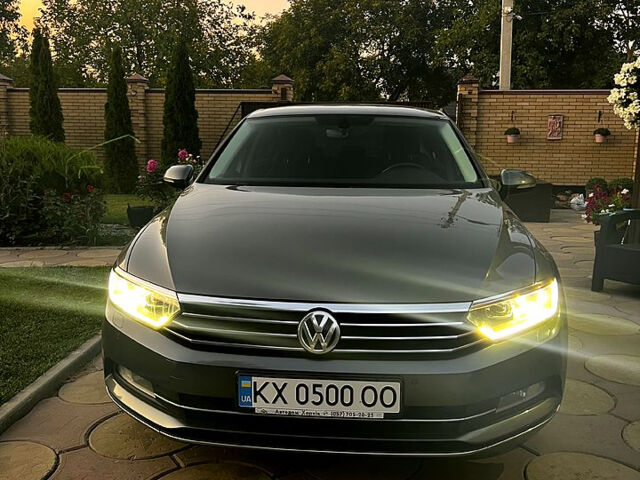 Серый Фольксваген Пассат, объемом двигателя 2 л и пробегом 174 тыс. км за 15800 $, фото 3 на Automoto.ua