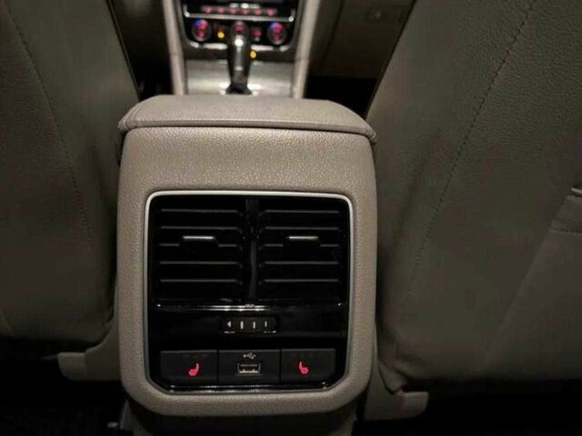 Серый Фольксваген Пассат, объемом двигателя 1.8 л и пробегом 120 тыс. км за 9200 $, фото 15 на Automoto.ua