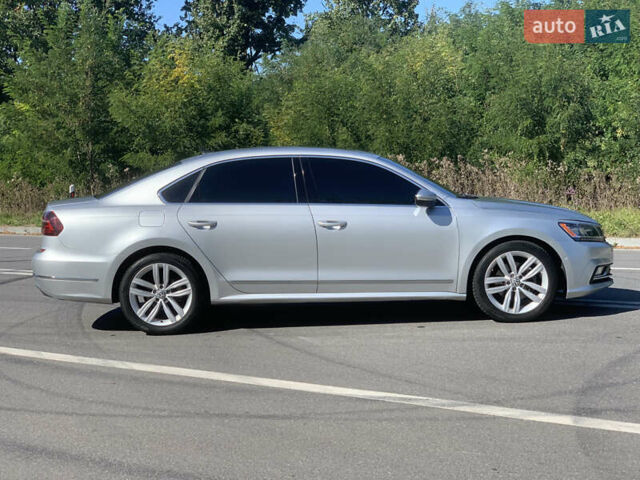 Сірий Фольксваген Пассат, об'ємом двигуна 1.8 л та пробігом 229 тис. км за 14999 $, фото 11 на Automoto.ua