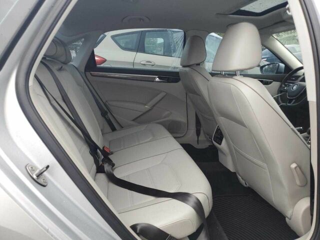 Серый Фольксваген Пассат, объемом двигателя 1.8 л и пробегом 44 тыс. км за 2500 $, фото 9 на Automoto.ua