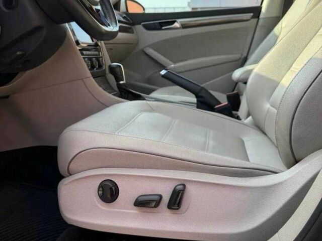 Серый Фольксваген Пассат, объемом двигателя 1.8 л и пробегом 120 тыс. км за 9200 $, фото 14 на Automoto.ua