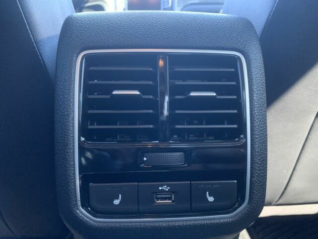 Серый Фольксваген Пассат, объемом двигателя 1.8 л и пробегом 229 тыс. км за 14999 $, фото 6 на Automoto.ua