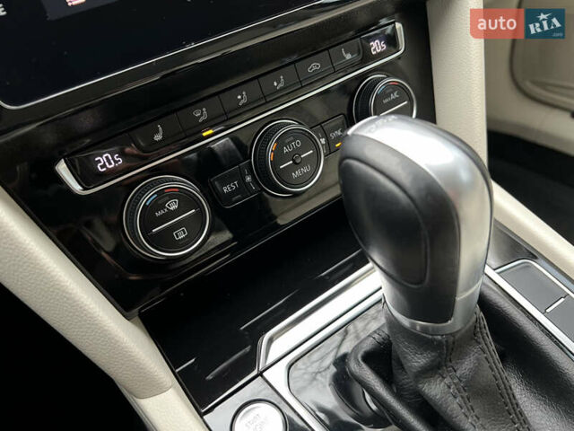 Сірий Фольксваген Пассат, об'ємом двигуна 2 л та пробігом 177 тис. км за 19850 $, фото 58 на Automoto.ua