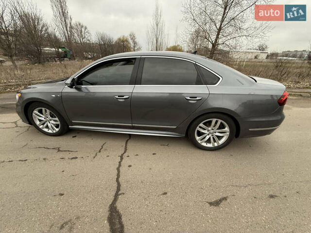 Серый Фольксваген Пассат, объемом двигателя 1.78 л и пробегом 158 тыс. км за 13000 $, фото 3 на Automoto.ua