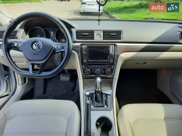 Сірий Фольксваген Пассат, об'ємом двигуна 1.8 л та пробігом 178 тис. км за 15000 $, фото 17 на Automoto.ua