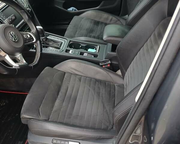 Серый Фольксваген Пассат, объемом двигателя 1.97 л и пробегом 39 тыс. км за 32000 $, фото 3 на Automoto.ua