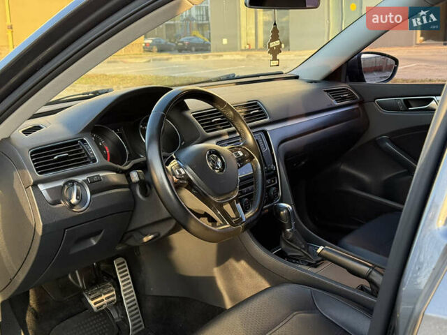 Сірий Фольксваген Пассат, об'ємом двигуна 1.8 л та пробігом 235 тис. км за 13850 $, фото 9 на Automoto.ua