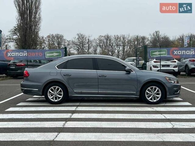 Сірий Фольксваген Пассат, об'ємом двигуна 1.8 л та пробігом 145 тис. км за 11700 $, фото 3 на Automoto.ua