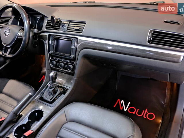 Серый Фольксваген Пассат, объемом двигателя 1.8 л и пробегом 180 тыс. км за 14800 $, фото 40 на Automoto.ua