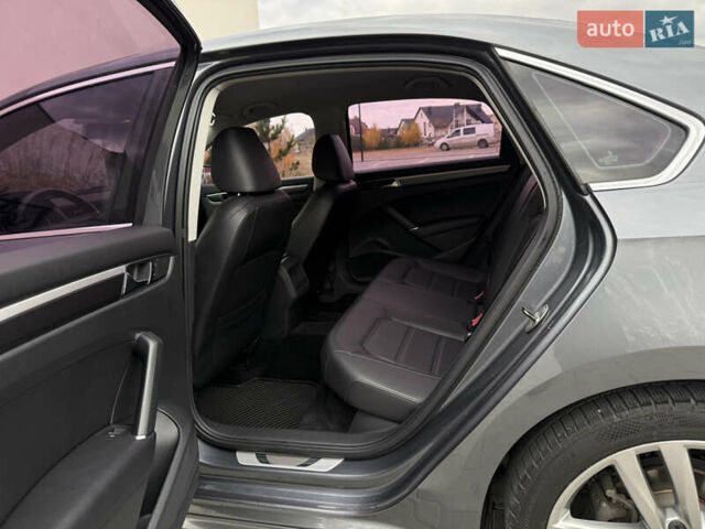 Фольксваген Пассат 2017 в Луцке на Automoto.ua Серый Фольксваген Пассат, объемом двигателя 1.8 л и пробегом 234 тыс. км за 14300 $, фото 14 на Automoto.ua