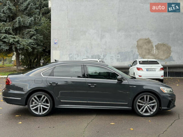 Серый Фольксваген Пассат, объемом двигателя 1.8 л и пробегом 189 тыс. км за 11800 $, фото 18 на Automoto.ua