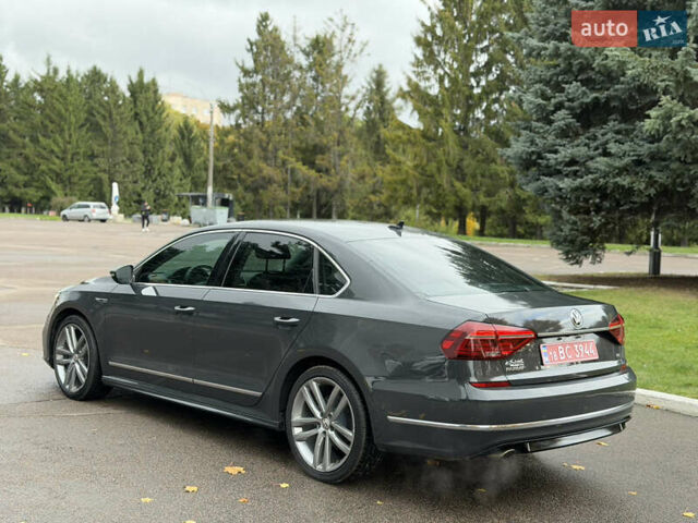 Серый Фольксваген Пассат, объемом двигателя 1.8 л и пробегом 189 тыс. км за 11800 $, фото 33 на Automoto.ua