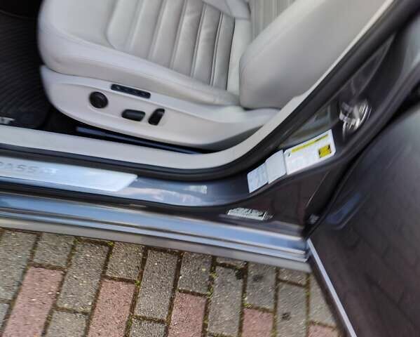 Серый Фольксваген Пассат, объемом двигателя 1.8 л и пробегом 64 тыс. км за 18000 $, фото 26 на Automoto.ua