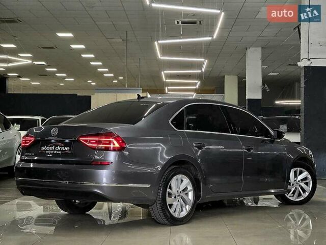 Сірий Фольксваген Пассат, об'ємом двигуна 2 л та пробігом 195 тис. км за 13699 $, фото 8 на Automoto.ua