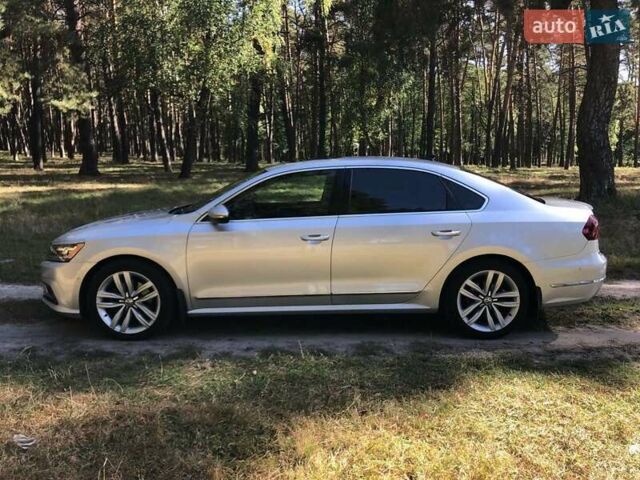 Сірий Фольксваген Пассат, об'ємом двигуна 1.8 л та пробігом 145 тис. км за 16300 $, фото 4 на Automoto.ua