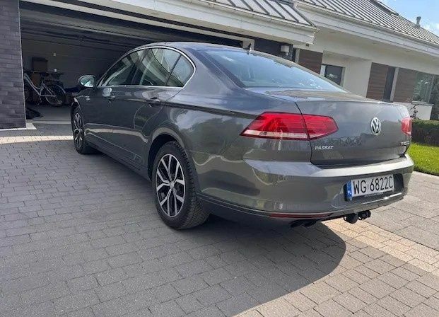 Серый Фольксваген Пассат, объемом двигателя 1.8 л и пробегом 124 тыс. км за 10200 $, фото 5 на Automoto.ua