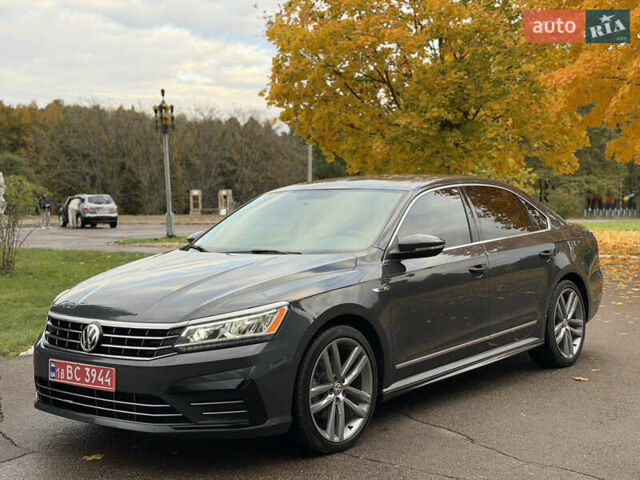 Серый Фольксваген Пассат, объемом двигателя 1.8 л и пробегом 189 тыс. км за 11800 $, фото 5 на Automoto.ua