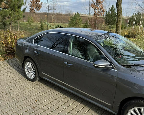 Сірий Фольксваген Пассат, об'ємом двигуна 1.8 л та пробігом 110 тис. км за 15000 $, фото 2 на Automoto.ua