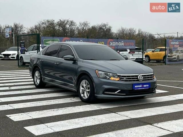 Сірий Фольксваген Пассат, об'ємом двигуна 1.8 л та пробігом 145 тис. км за 11700 $, фото 2 на Automoto.ua