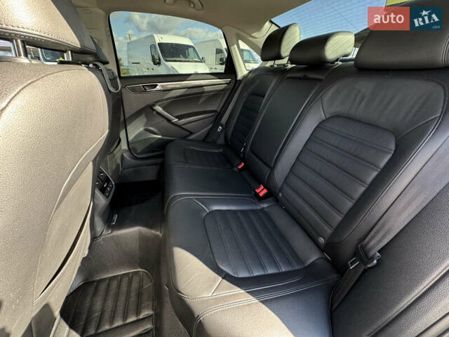 Серый Фольксваген Пассат, объемом двигателя 2 л и пробегом 169 тыс. км за 17000 $, фото 24 на Automoto.ua