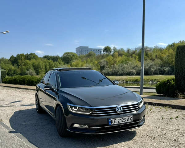 Серый Фольксваген Пассат, объемом двигателя 1.97 л и пробегом 171 тыс. км за 22200 $, фото 2 на Automoto.ua