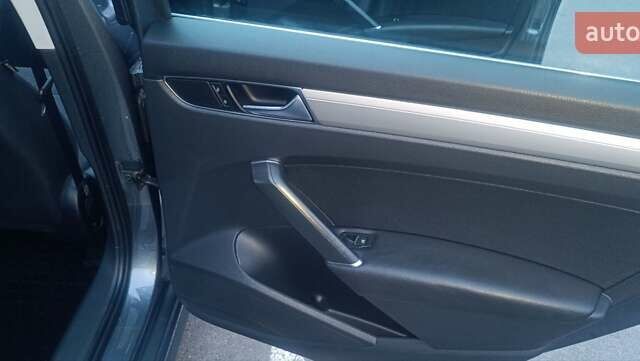 Серый Фольксваген Пассат, объемом двигателя 1.8 л и пробегом 187 тыс. км за 12750 $, фото 19 на Automoto.ua