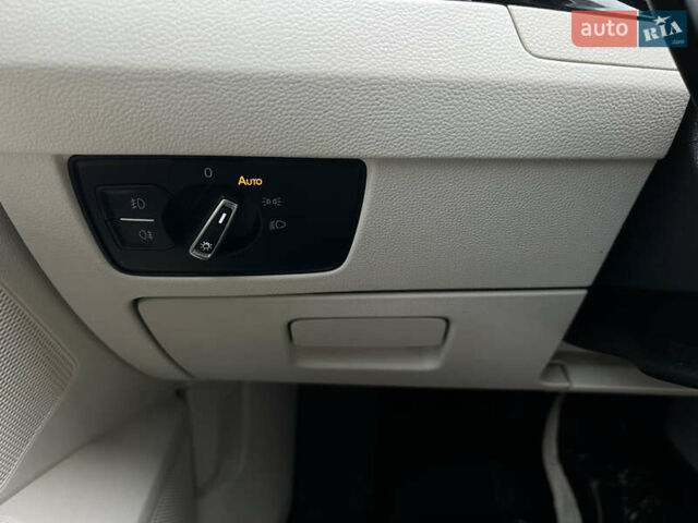 Сірий Фольксваген Пассат, об'ємом двигуна 2 л та пробігом 177 тис. км за 19850 $, фото 74 на Automoto.ua