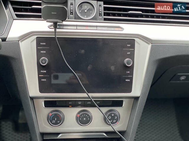 Сірий Фольксваген Пассат, об'ємом двигуна 1.4 л та пробігом 233 тис. км за 12700 $, фото 14 на Automoto.ua