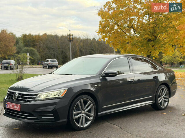 Серый Фольксваген Пассат, объемом двигателя 1.8 л и пробегом 189 тыс. км за 11800 $, фото 13 на Automoto.ua