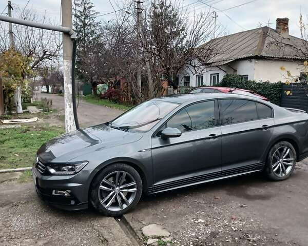 Серый Фольксваген Пассат, объемом двигателя 1.97 л и пробегом 39 тыс. км за 32000 $, фото 6 на Automoto.ua