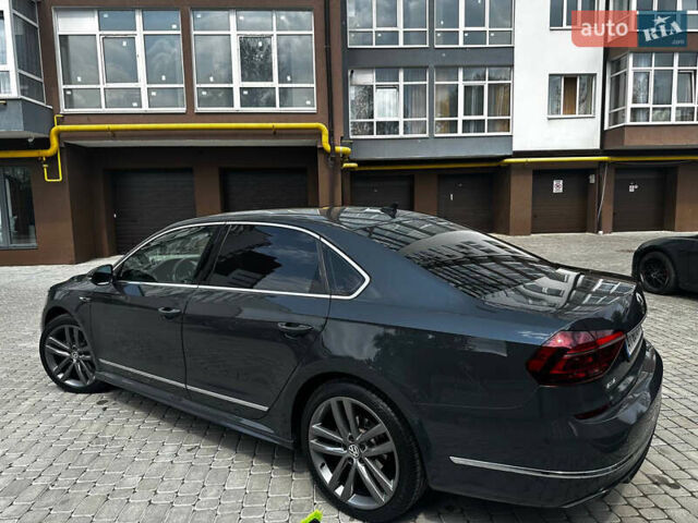 Серый Фольксваген Пассат, объемом двигателя 1.8 л и пробегом 137 тыс. км за 15000 $, фото 4 на Automoto.ua