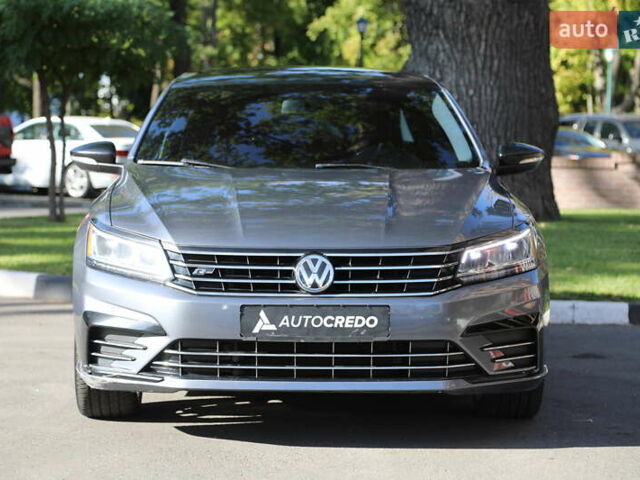 Серый Фольксваген Пассат, объемом двигателя 1.8 л и пробегом 73 тыс. км за 15500 $, фото 1 на Automoto.ua