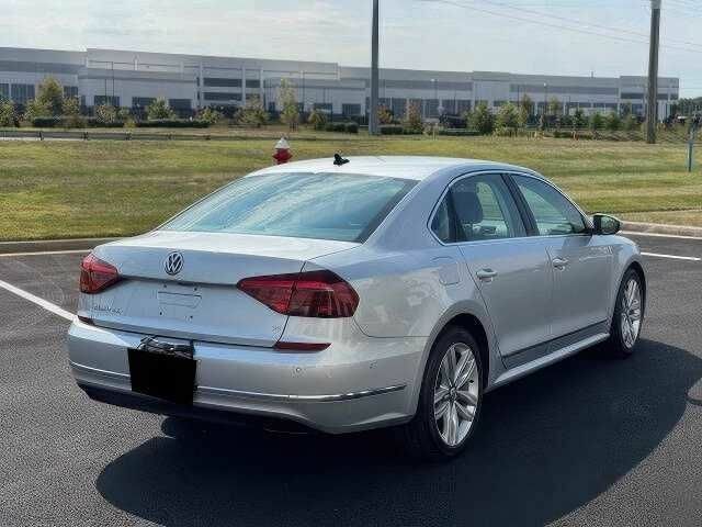 Серый Фольксваген Пассат, объемом двигателя 3.6 л и пробегом 89 тыс. км за 7700 $, фото 5 на Automoto.ua