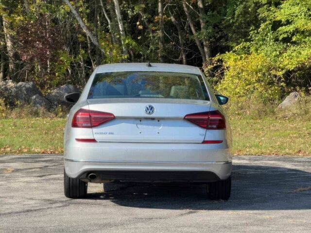 Сірий Фольксваген Пассат, об'ємом двигуна 1.8 л та пробігом 57 тис. км за 11500 $, фото 6 на Automoto.ua