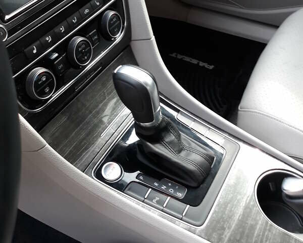 Сірий Фольксваген Пассат, об'ємом двигуна 1.8 л та пробігом 116 тис. км за 16200 $, фото 26 на Automoto.ua