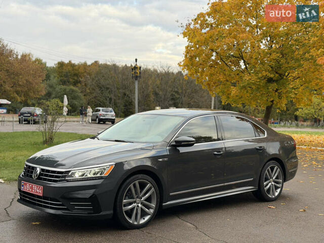Серый Фольксваген Пассат, объемом двигателя 1.8 л и пробегом 189 тыс. км за 11800 $, фото 16 на Automoto.ua