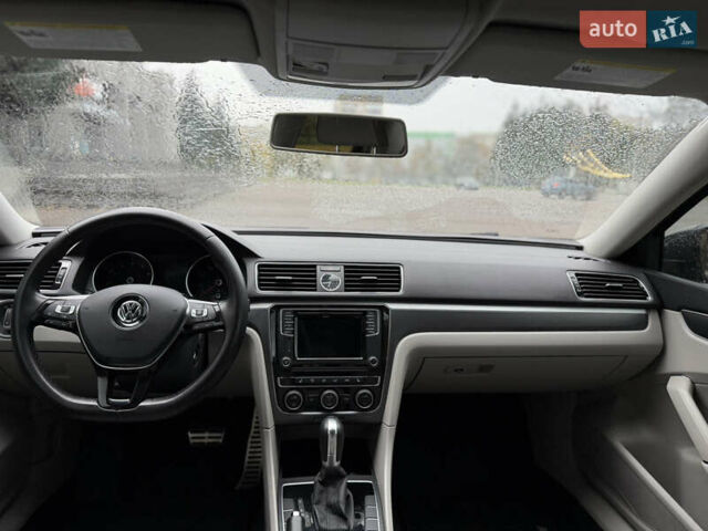 Серый Фольксваген Пассат, объемом двигателя 1.8 л и пробегом 189 тыс. км за 11800 $, фото 49 на Automoto.ua