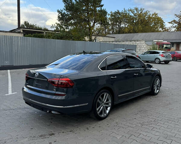 Серый Фольксваген Пассат, объемом двигателя 1.8 л и пробегом 255 тыс. км за 12500 $, фото 13 на Automoto.ua