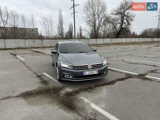 Серый Фольксваген Пассат, объемом двигателя 1.8 л и пробегом 200 тыс. км за 14300 $, фото 5 на Automoto.ua