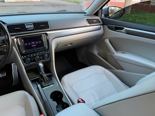 Серый Фольксваген Пассат, объемом двигателя 2 л и пробегом 155 тыс. км за 15500 $, фото 14 на Automoto.ua