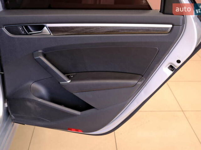 Серый Фольксваген Пассат, объемом двигателя 1.8 л и пробегом 180 тыс. км за 14800 $, фото 34 на Automoto.ua