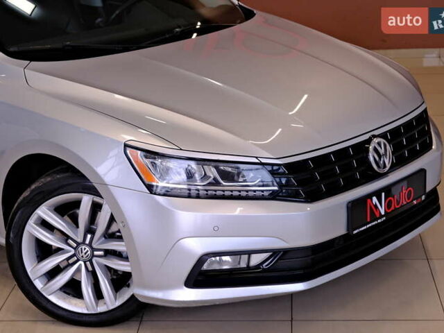 Серый Фольксваген Пассат, объемом двигателя 1.8 л и пробегом 180 тыс. км за 14800 $, фото 6 на Automoto.ua