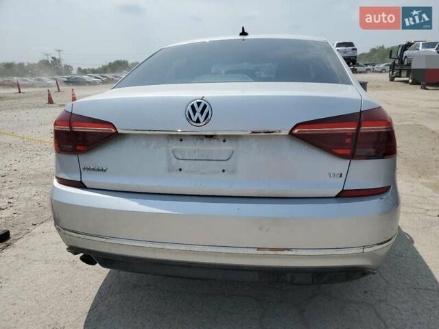 Серый Фольксваген Пассат, объемом двигателя 1.8 л и пробегом 126 тыс. км за 2800 $, фото 5 на Automoto.ua