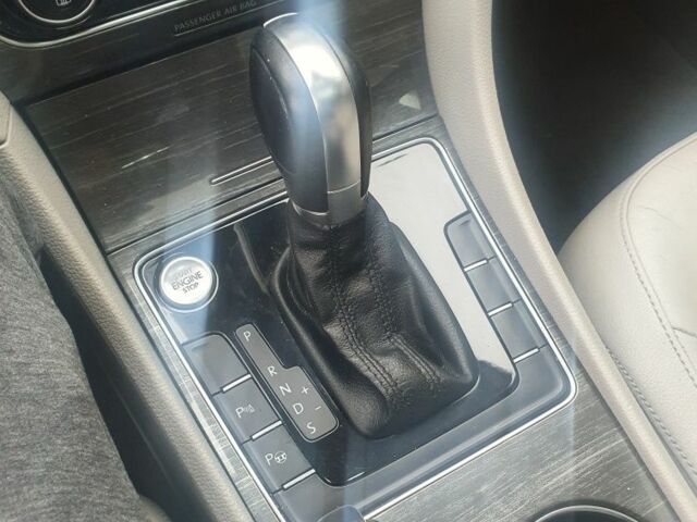 Серый Фольксваген Пассат, объемом двигателя 1.8 л и пробегом 200 тыс. км за 11999 $, фото 5 на Automoto.ua