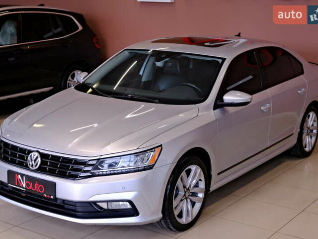 Серый Фольксваген Пассат, объемом двигателя 1.8 л и пробегом 180 тыс. км за 14800 $, фото 2 на Automoto.ua