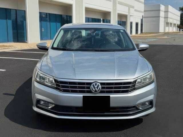 Сірий Фольксваген Пассат, об'ємом двигуна 3.6 л та пробігом 99 тис. км за 9500 $, фото 2 на Automoto.ua