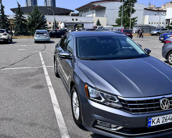 Серый Фольксваген Пассат, объемом двигателя 1.8 л и пробегом 149 тыс. км за 11900 $, фото 1 на Automoto.ua