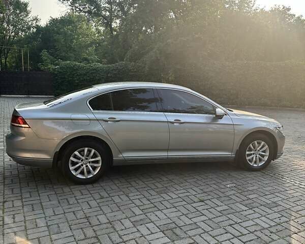 Серый Фольксваген Пассат, объемом двигателя 1.97 л и пробегом 207 тыс. км за 18200 $, фото 12 на Automoto.ua